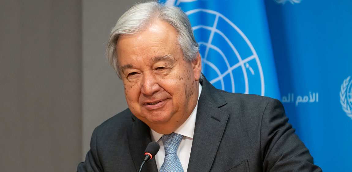 Secretary-General António Guterres holds a press conference on extreme heat and climate change. UN Photo/Mark Garten